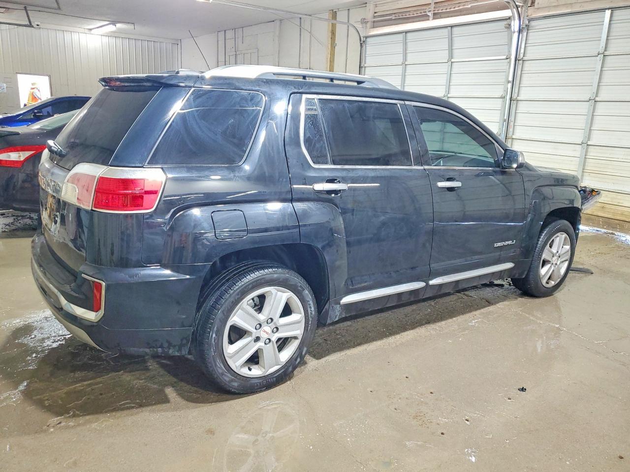 2017 GMC Terrain Denali - zdjęcie 3