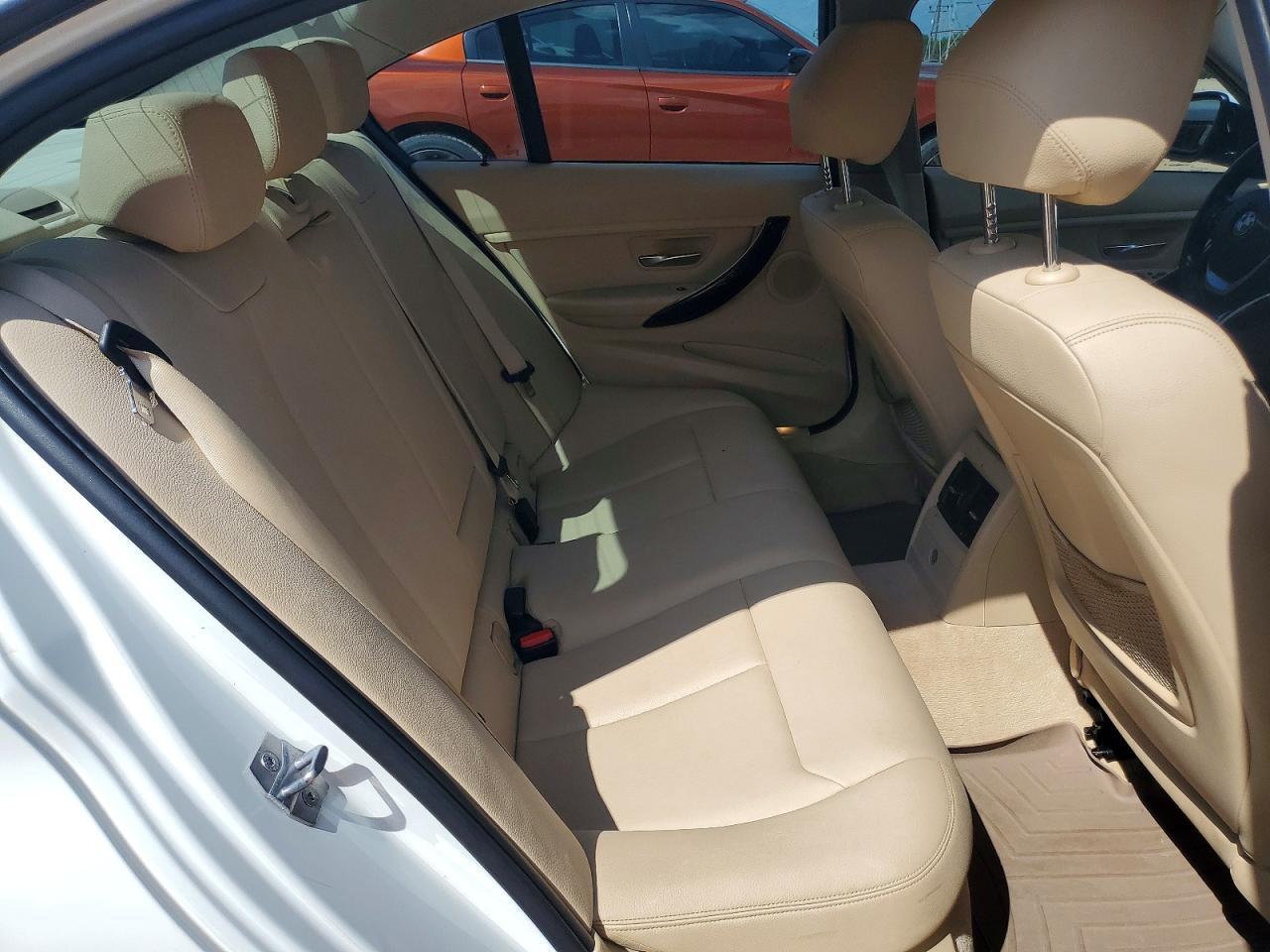 2014 BMW Seria 3 328i - zdjęcie 10