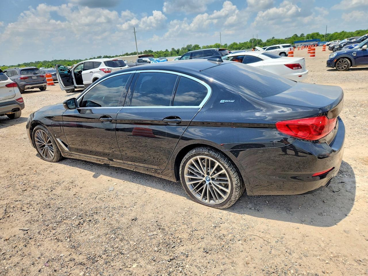 2019 BMW 530E - zdjęcie 2
