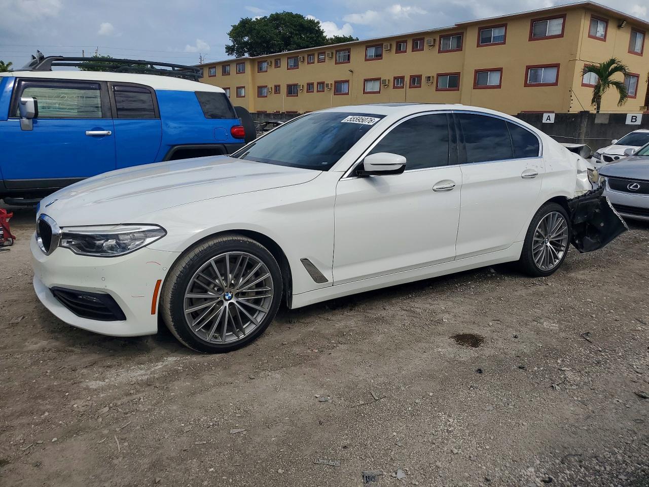 2017 BMW 530 I - zdjęcie główne