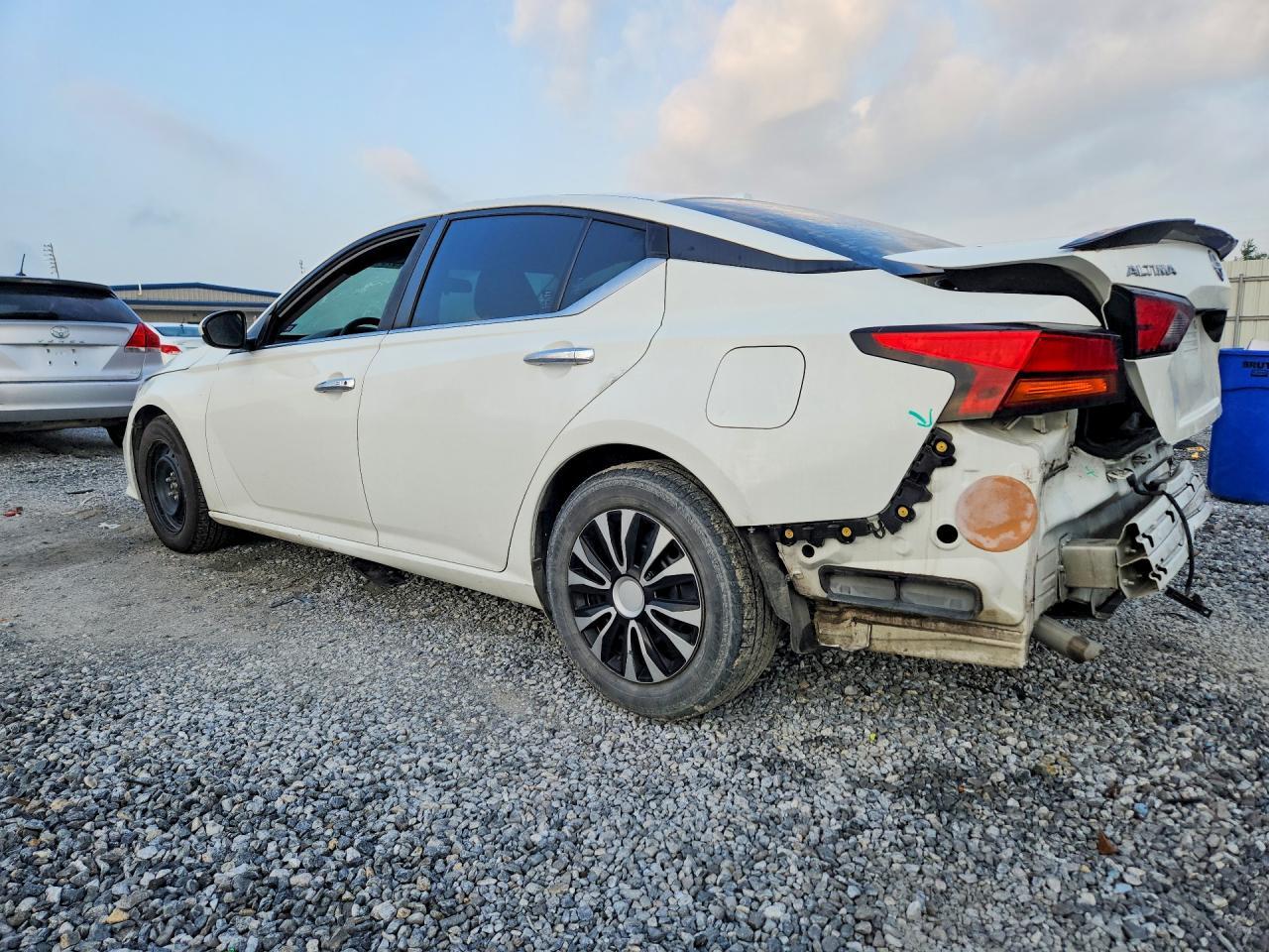 2020 Nissan Altima S - zdjęcie 2