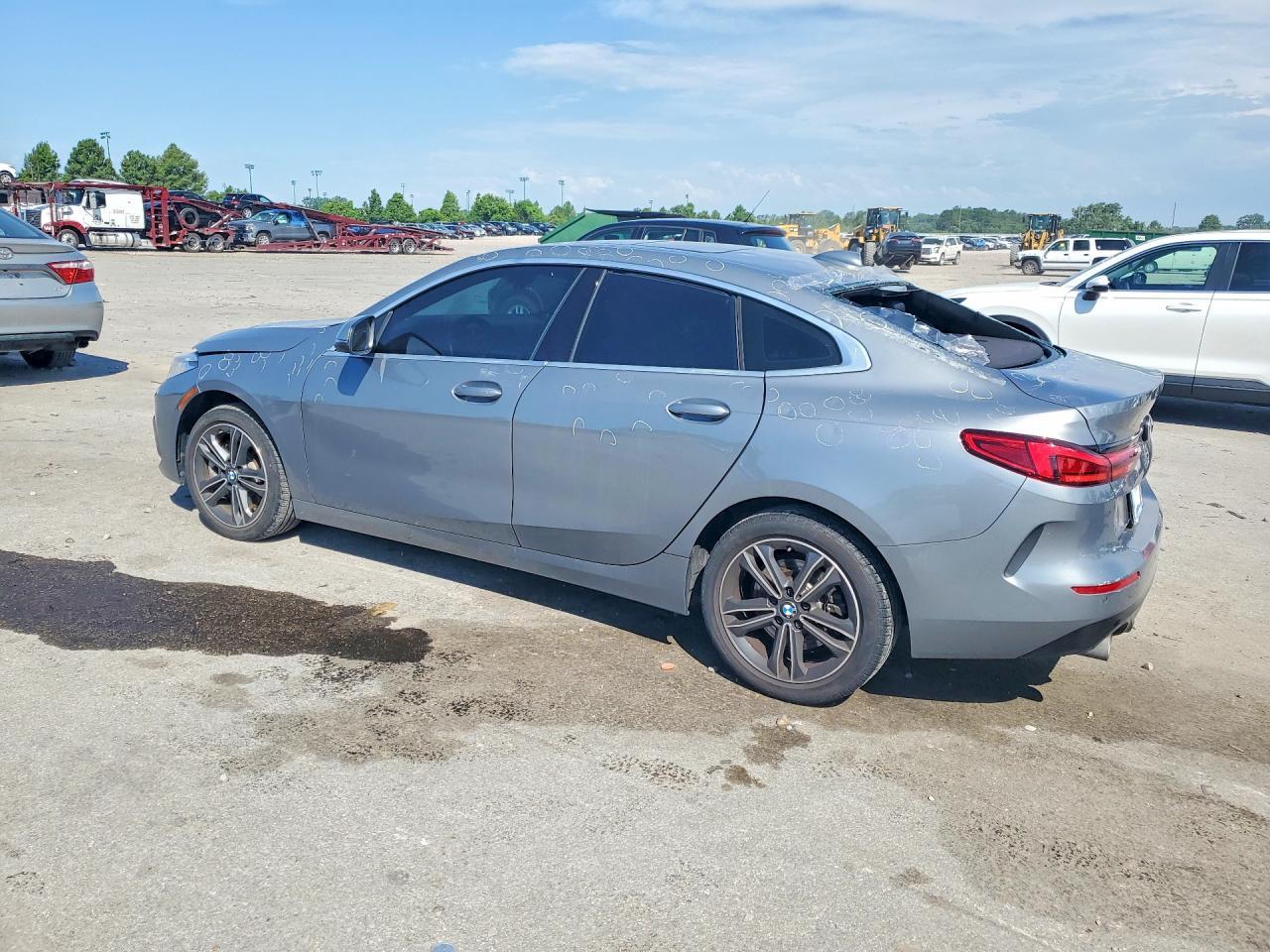 2022 BMW 228I - zdjęcie 2