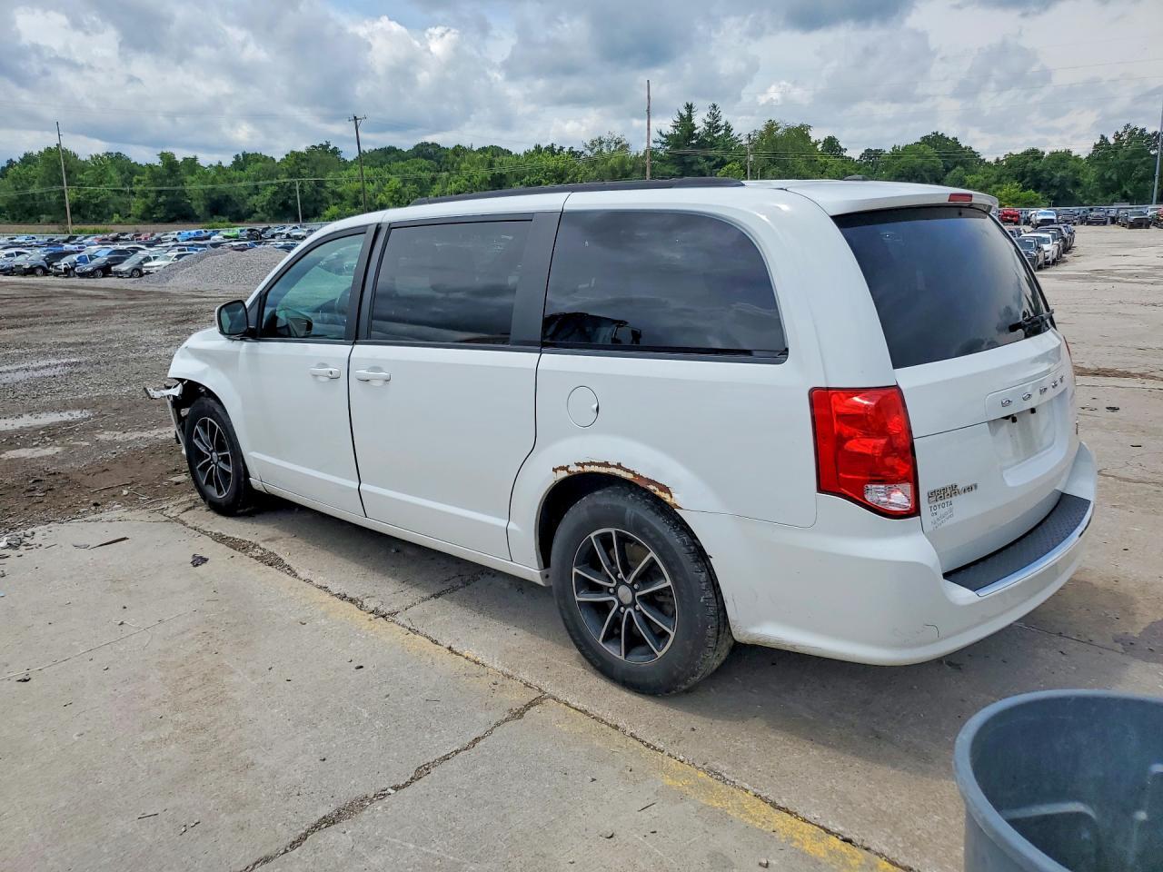 2018 Dodge Grand Caravan Gt - zdjęcie 2