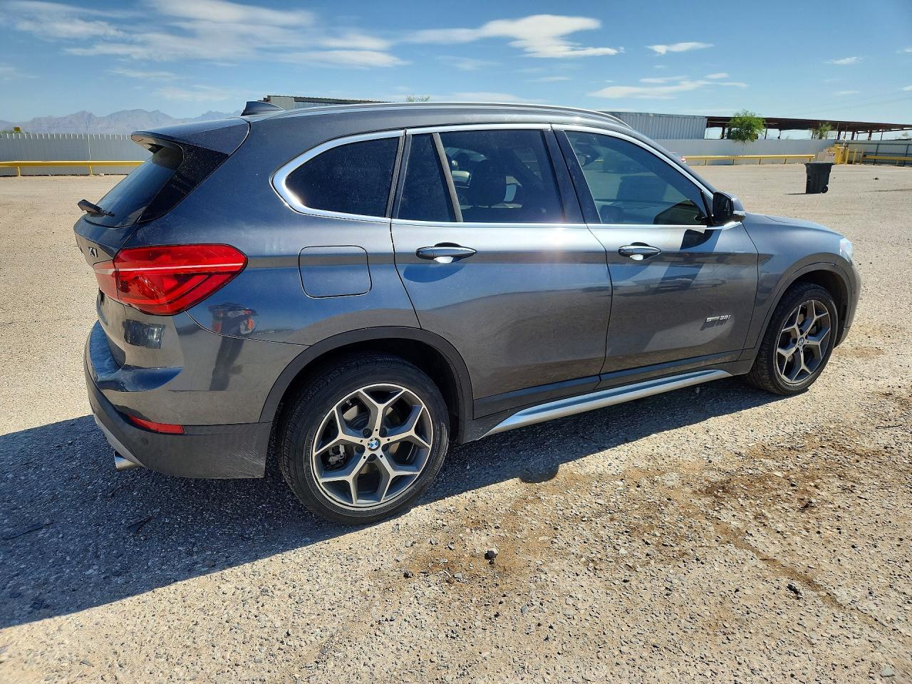 2018 BMW X1 Sdrive28I - zdjęcie 3