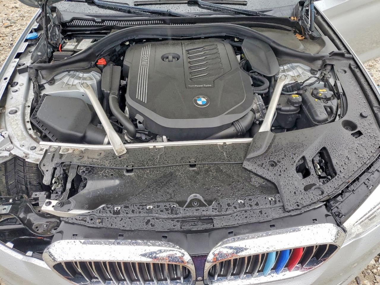 2020 BMW Seria 5 540i - zdjęcie 11