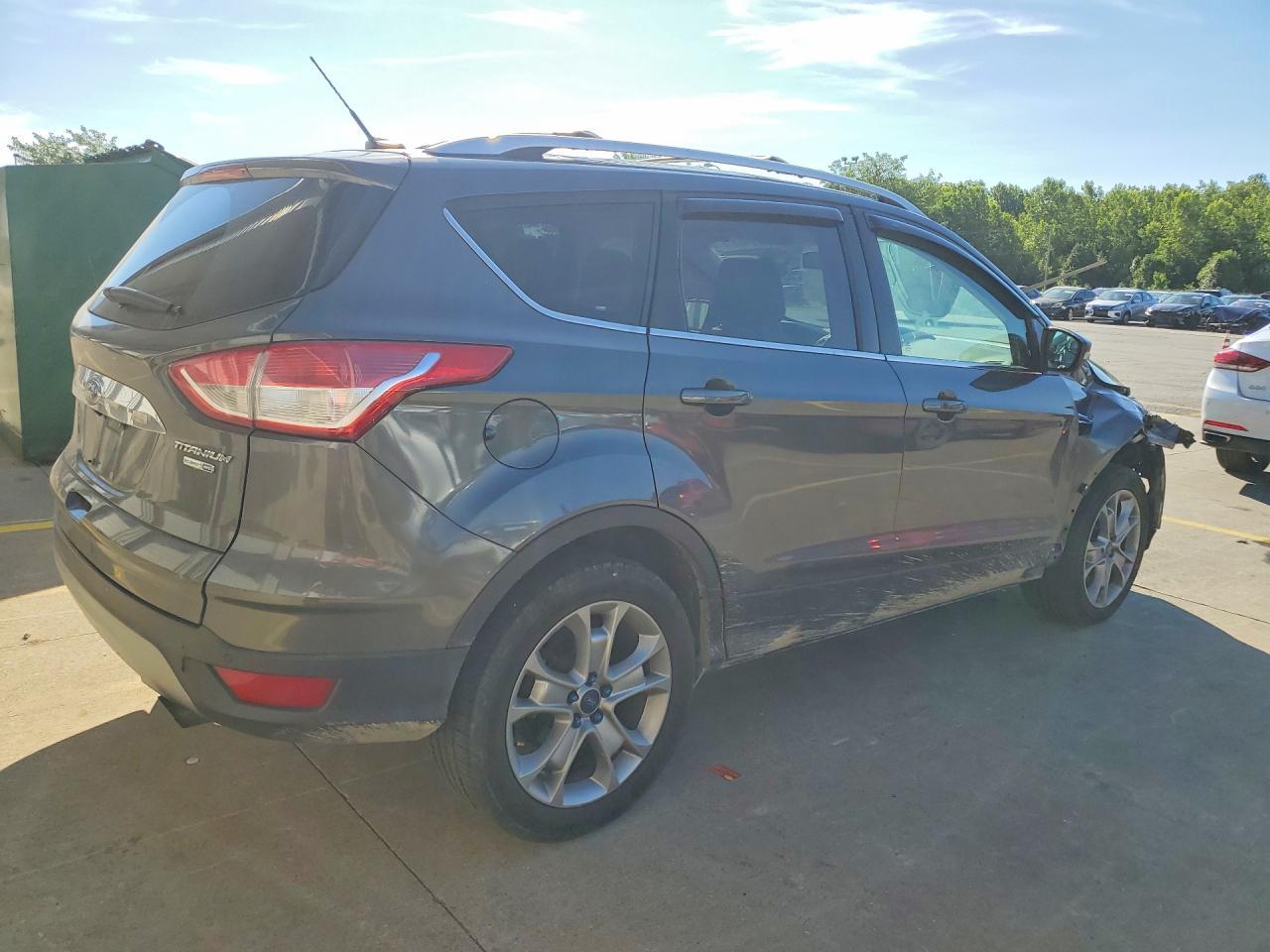 2016 Ford Escape Titanium - zdjęcie 3