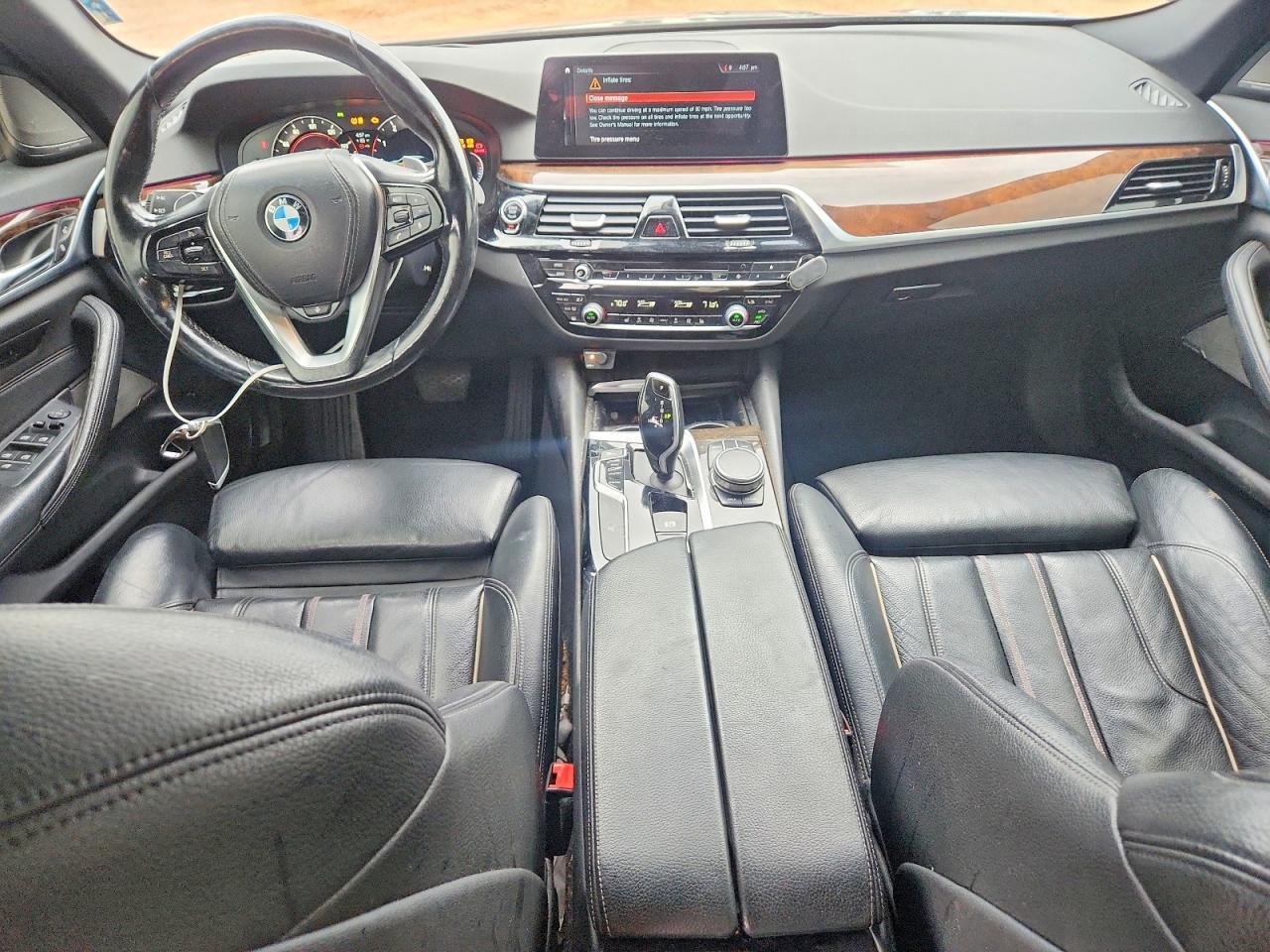 2017 BMW Seria 5 540i - zdjęcie 8