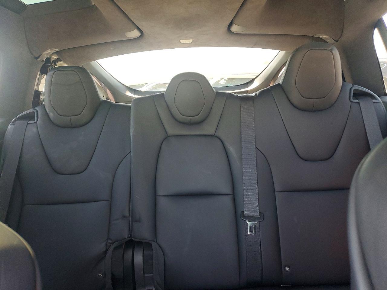 2017 Tesla Model X - zdjęcie 10
