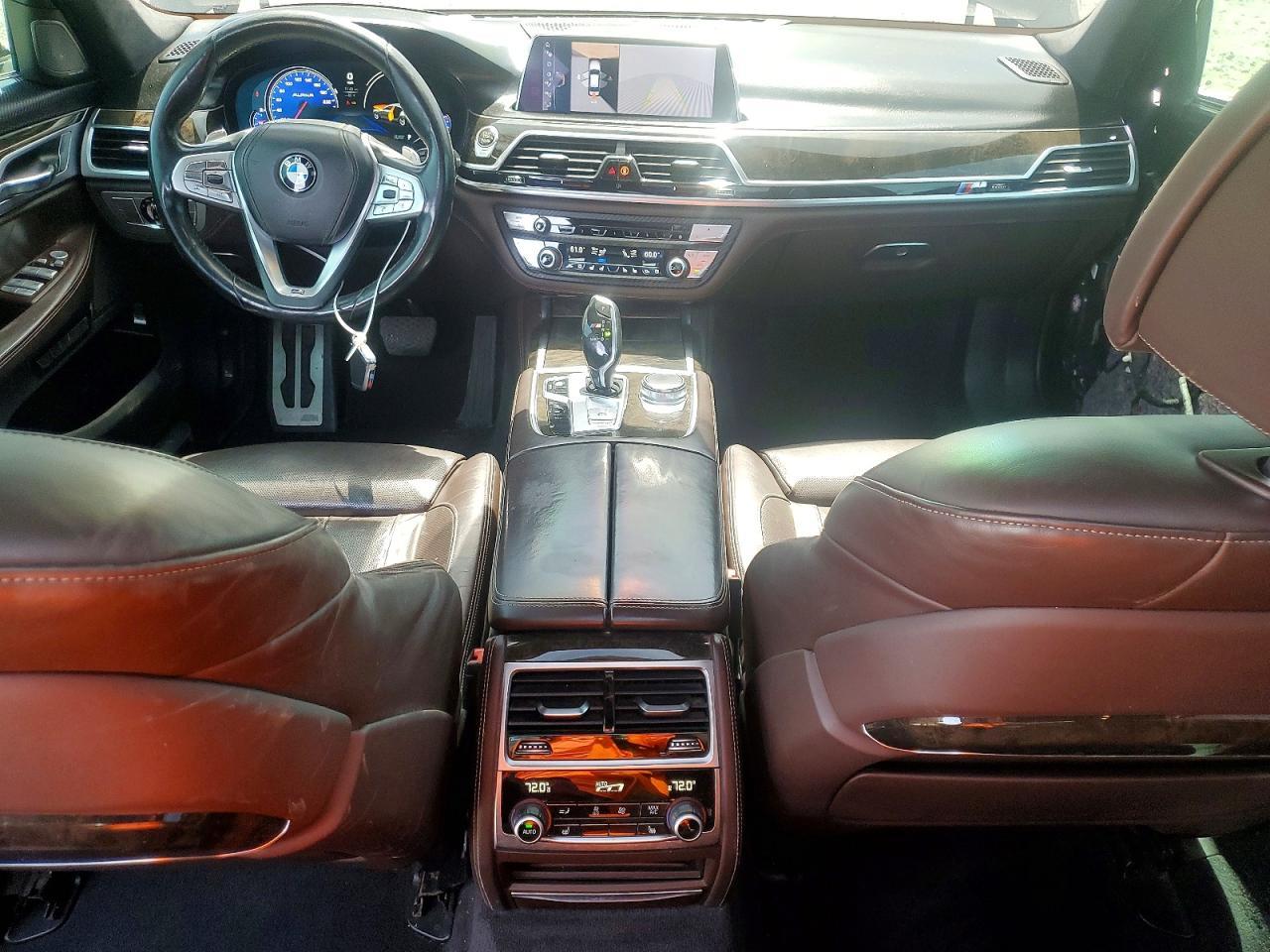 2016 BMW 750 I - zdjęcie 8
