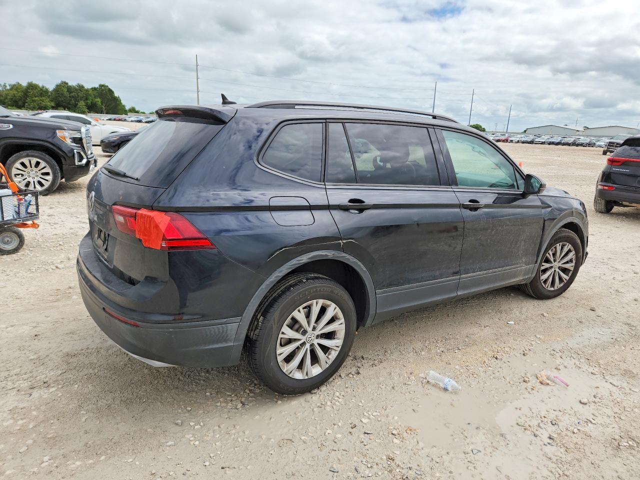 2020 Volkswagen Tiguan S - zdjęcie 3