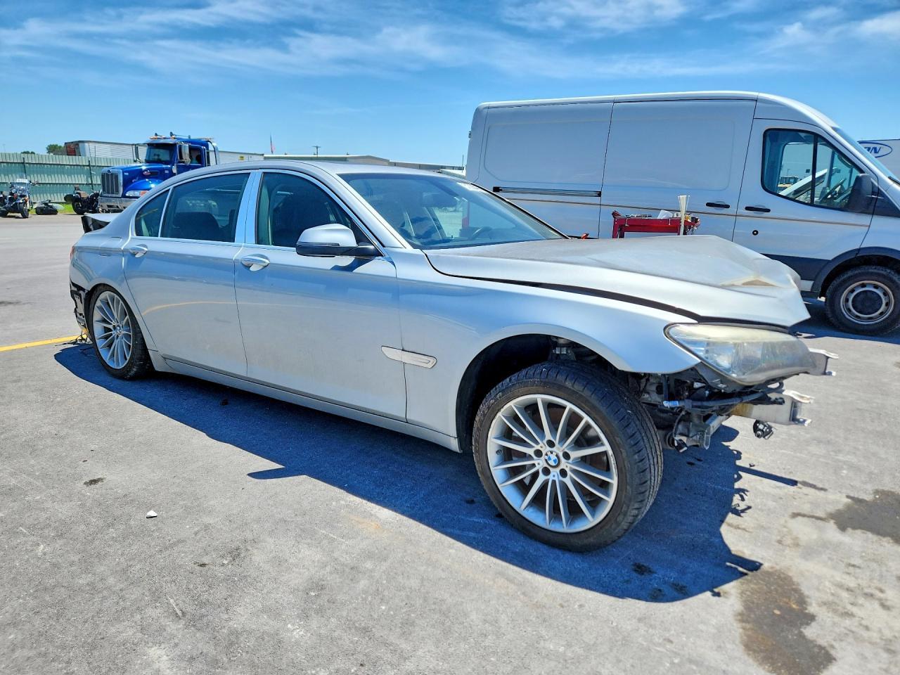2013 BMW 750 Lxi - zdjęcie 4