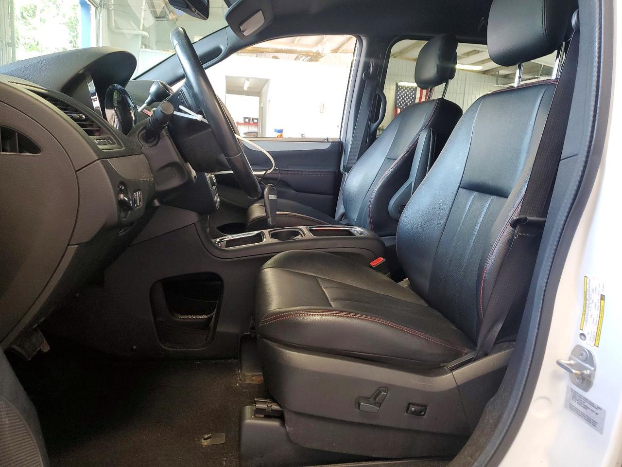 2016 Dodge Grand Caravan R - zdjęcie 7