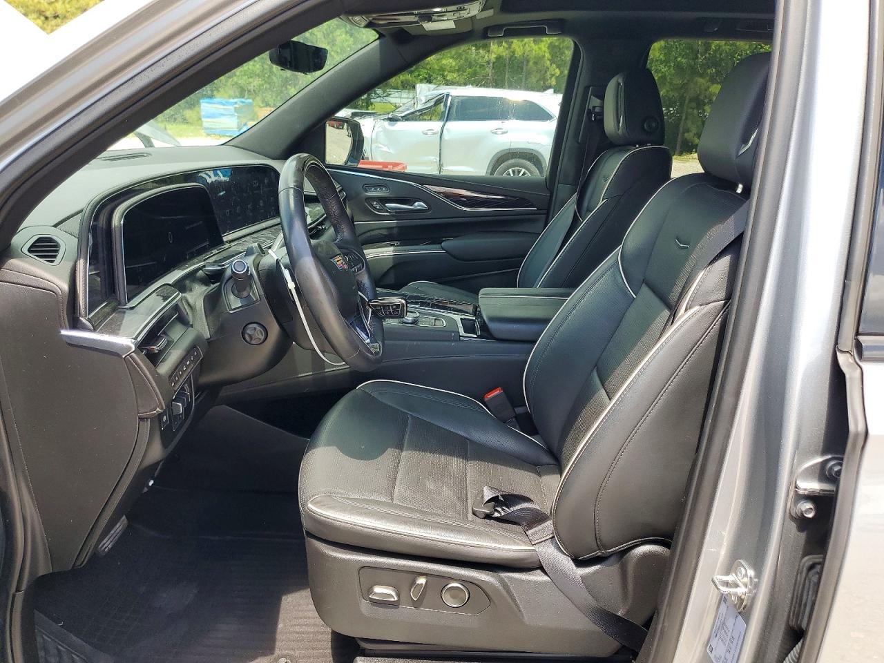 2024 Cadillac Escalade Sport - zdjęcie 7