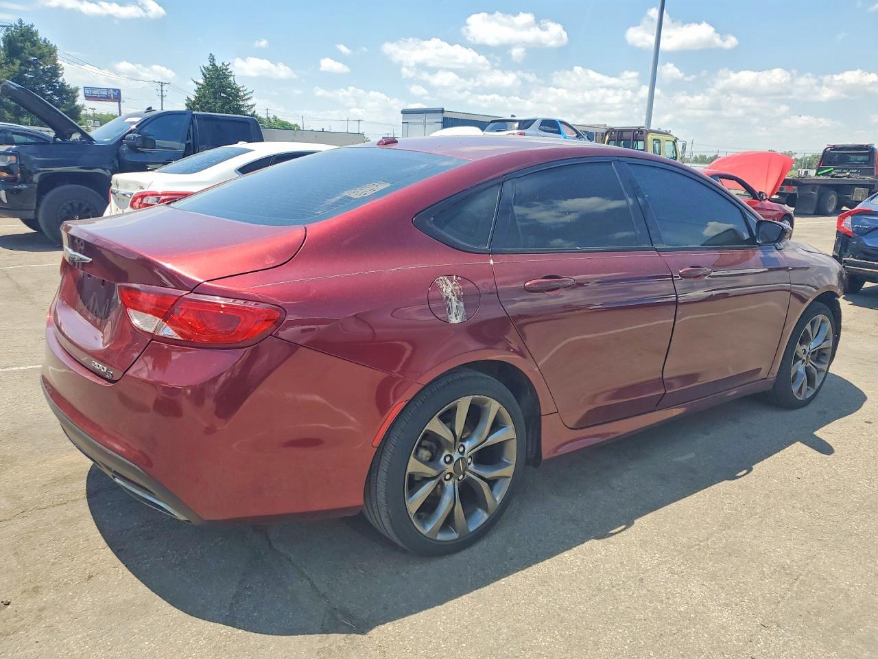 2015 Chrysler 200 S - zdjęcie 3