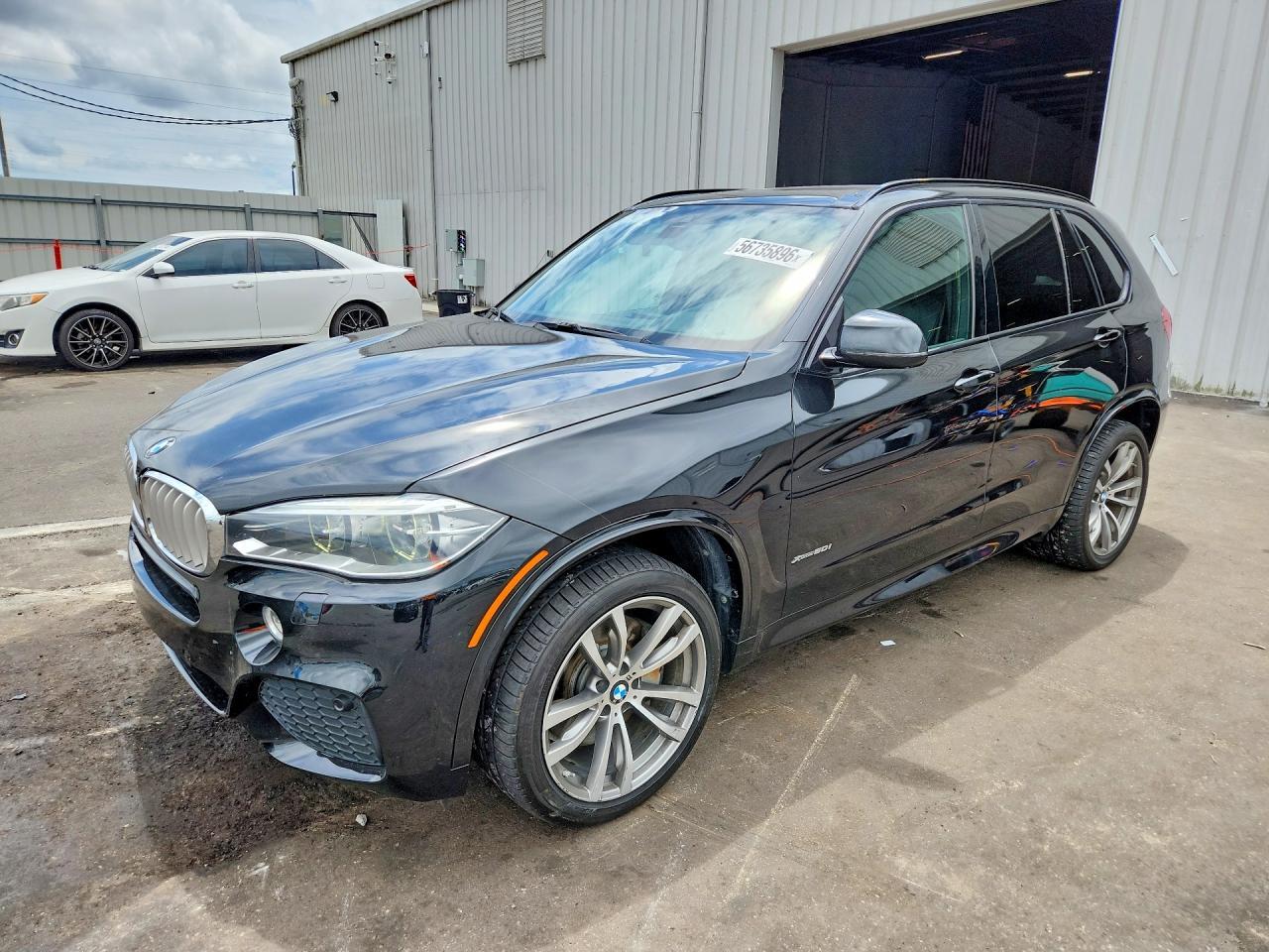 2014 BMW X5 xDrive50I - zdjęcie główne