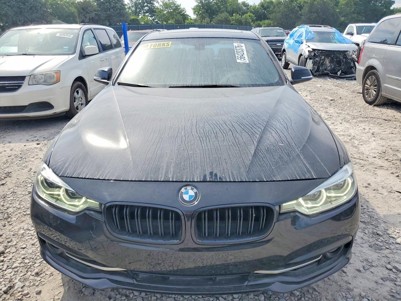 2018 BMW 330 I - zdjęcie 5