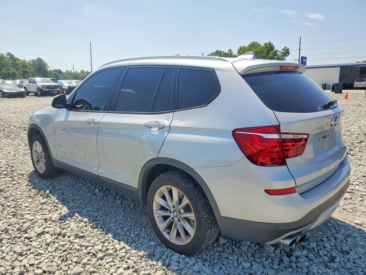 2016 BMW X3 xDrive28I - zdjęcie 2