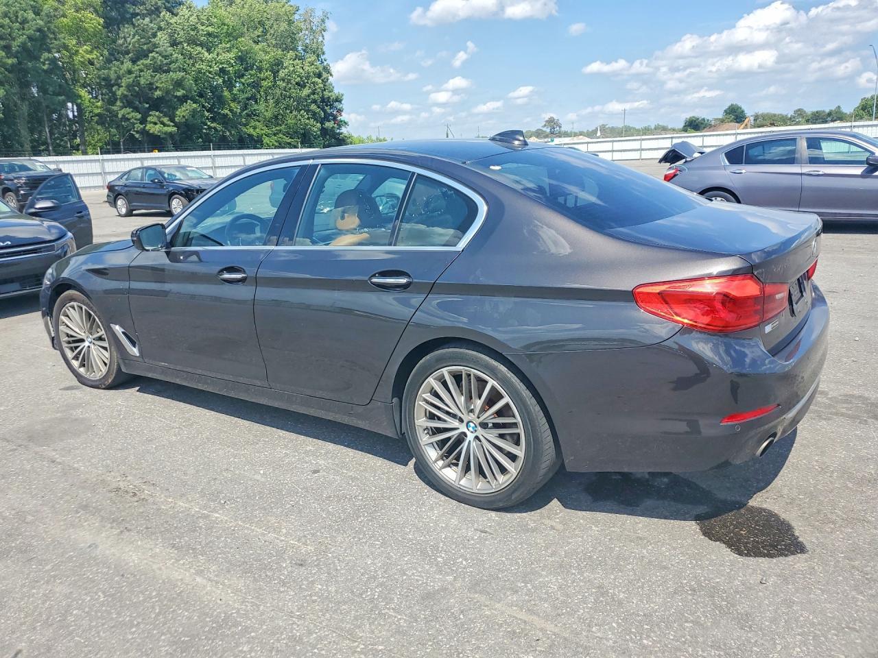 2017 BMW 530 I - zdjęcie 2