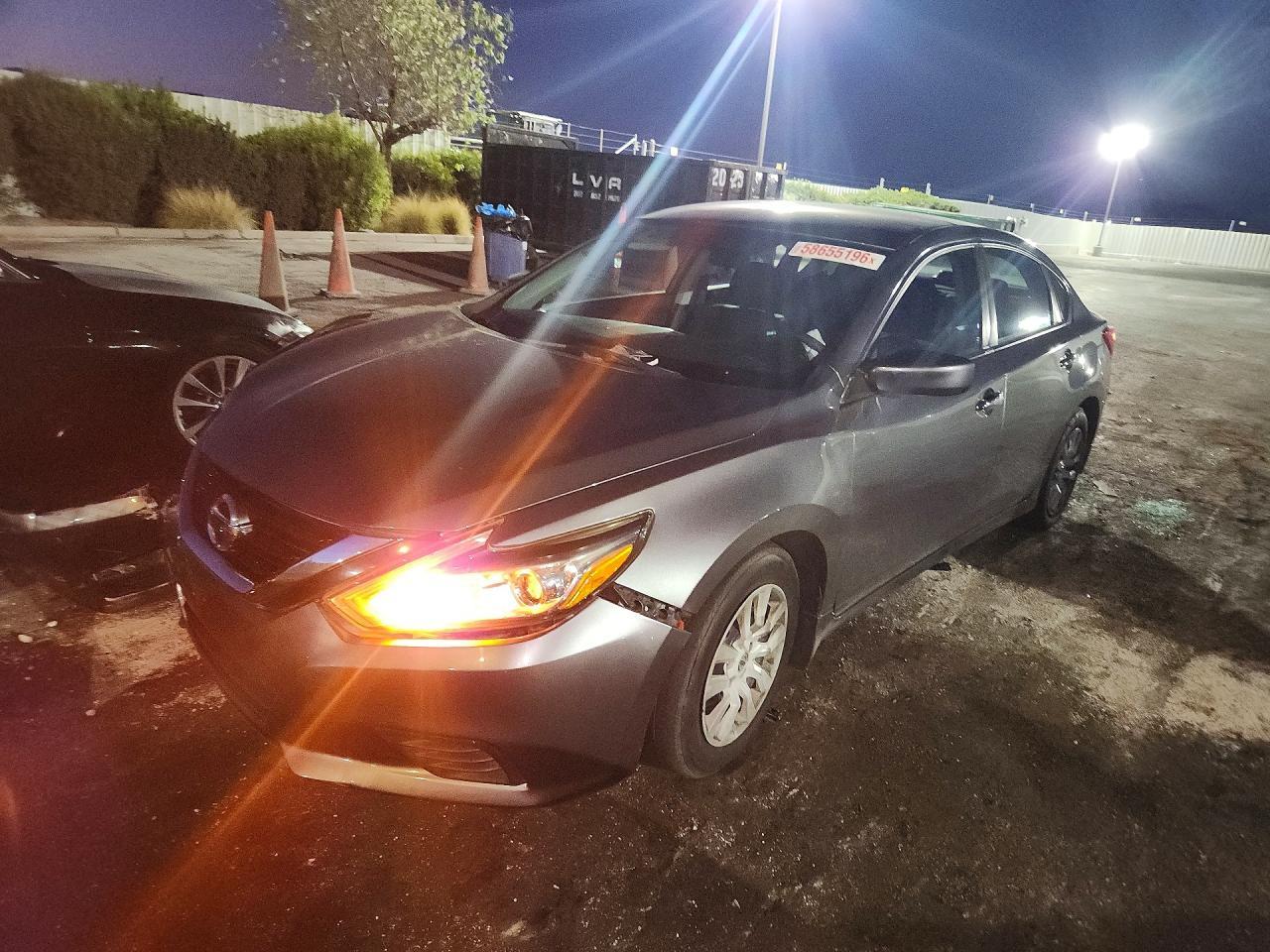 Nissan Altima - zdjęcie 1
