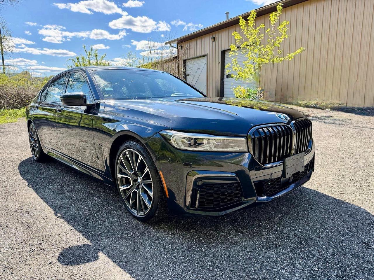 2022 BMW 740 Xi - zdjęcie 2