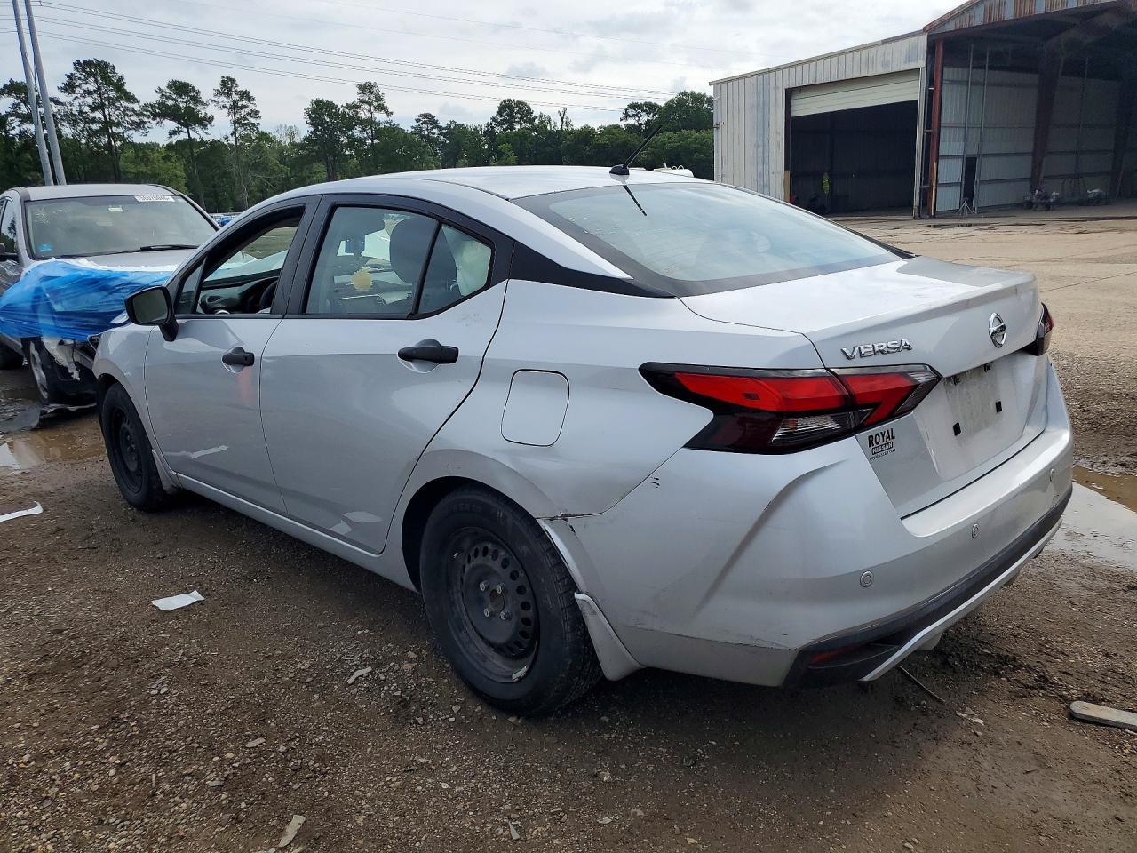 2020 Nissan Versa S - zdjęcie 2