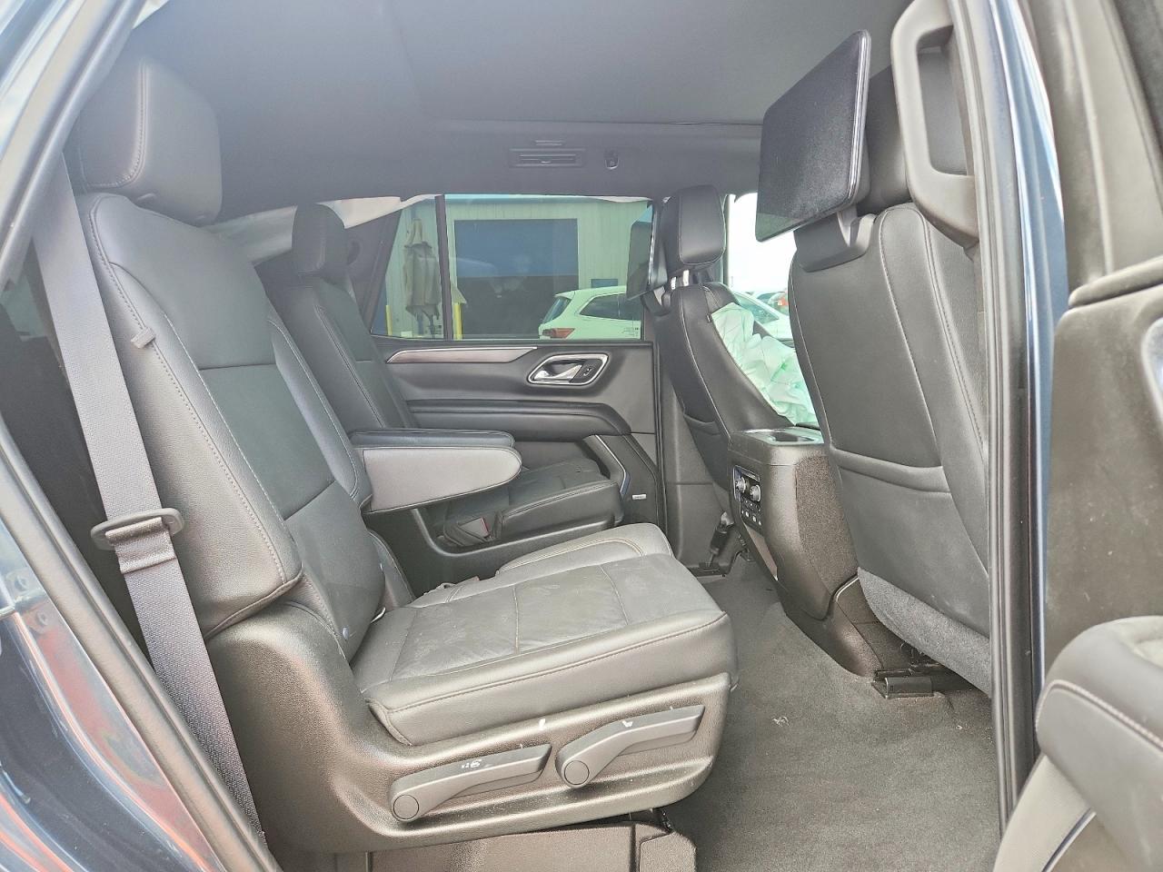 2021 Chevrolet Tahoe K1500 Z71 - zdjęcie 11