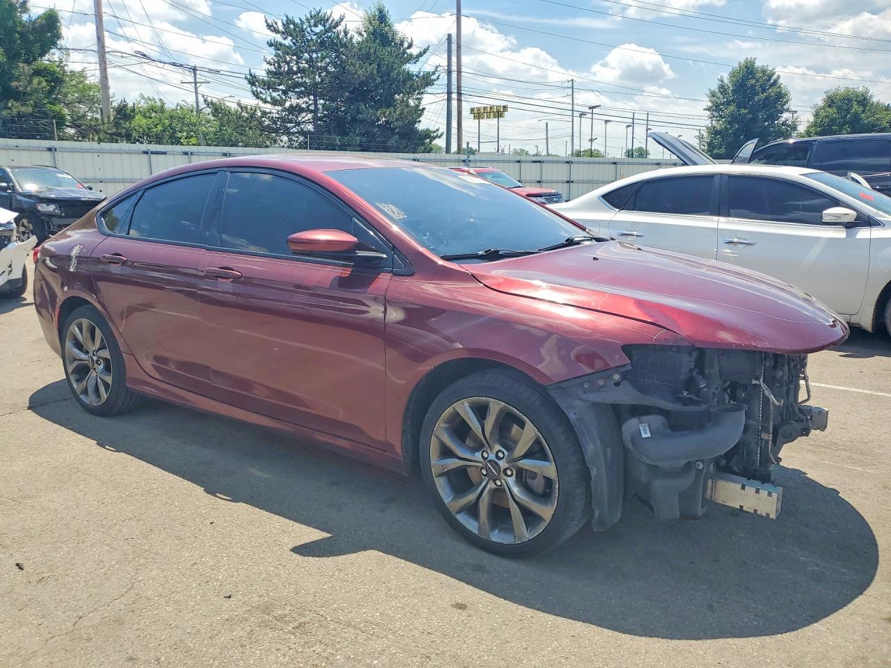 2015 Chrysler 200 S - zdjęcie 4