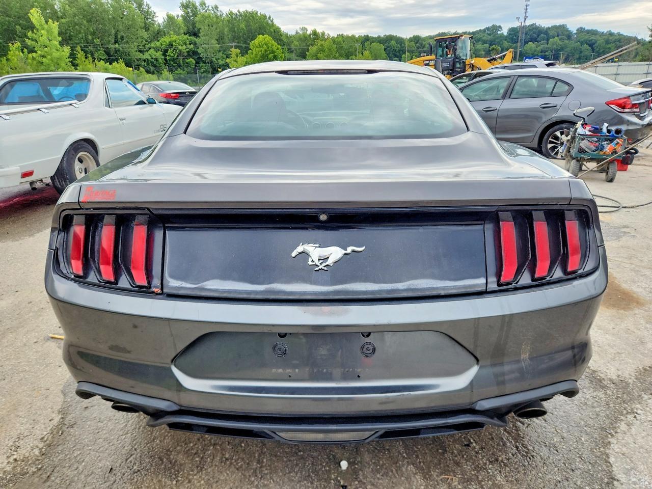 2018 Ford Mustang - zdjęcie 6
