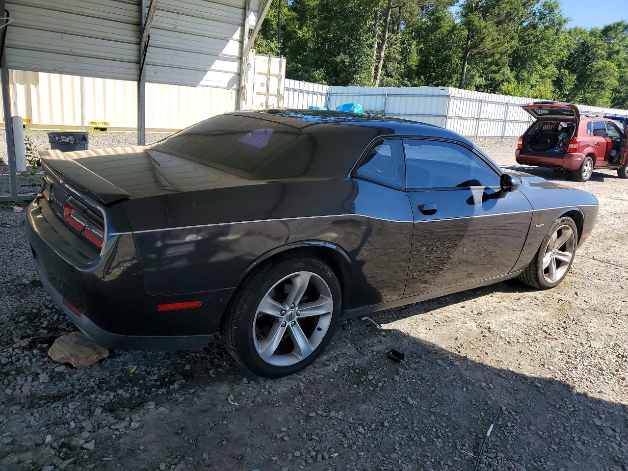 2017 Dodge Challenger - zdjęcie 3