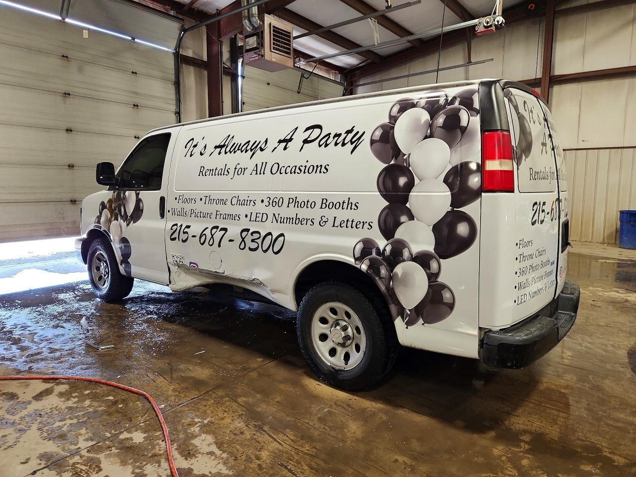 2014 Chevrolet Express G1500 - zdjęcie 2