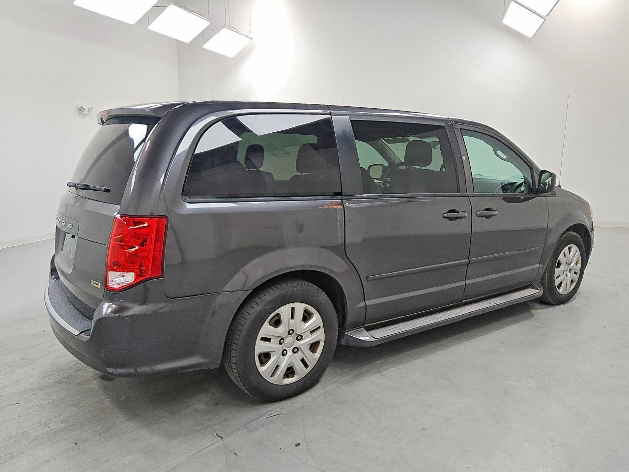 2017 Dodge Grand Caravan Se - zdjęcie 3