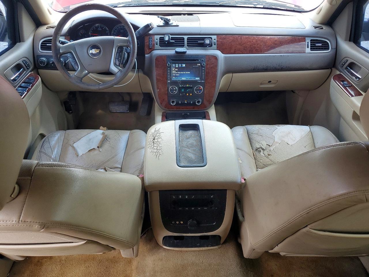 2014 Chevrolet Suburban K1500 Ltz - zdjęcie 8