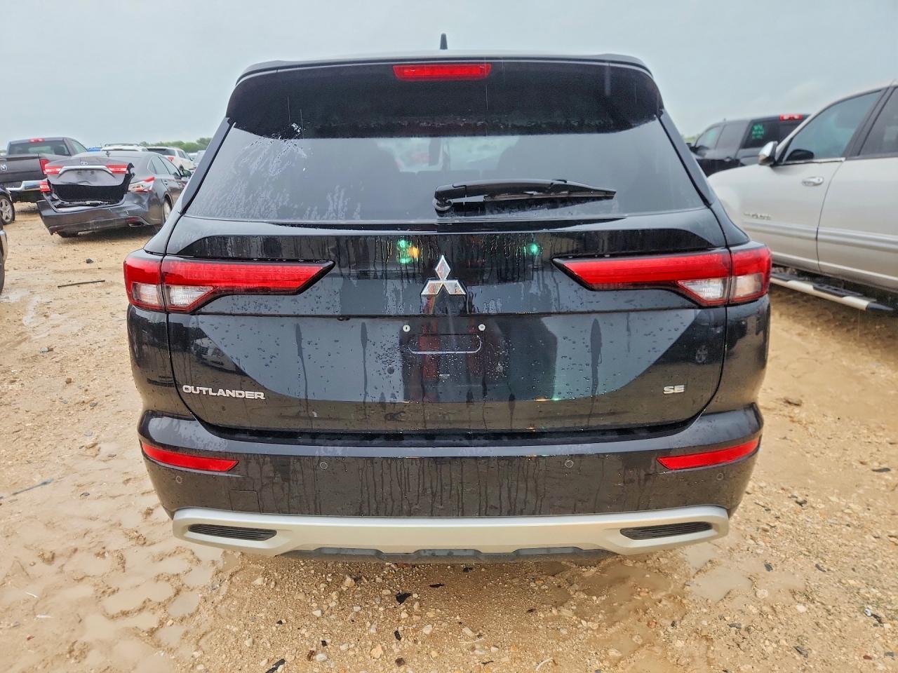 2024 Mitsubishi Outlander Se - zdjęcie 6