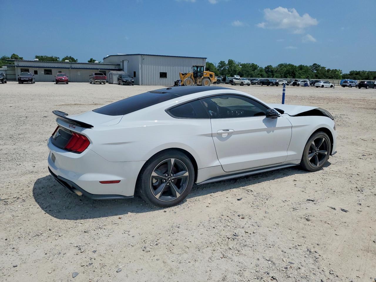 2019 Ford Mustang - zdjęcie 3