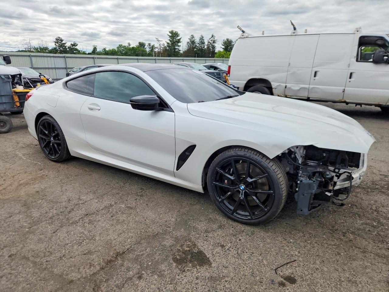 2024 BMW M850Xi - zdjęcie 4