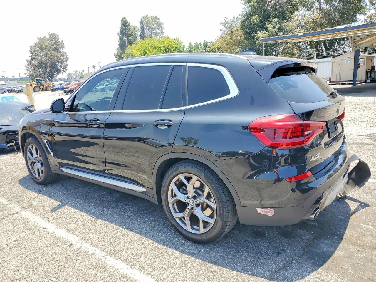 BMW X3 - zdjęcie 2
