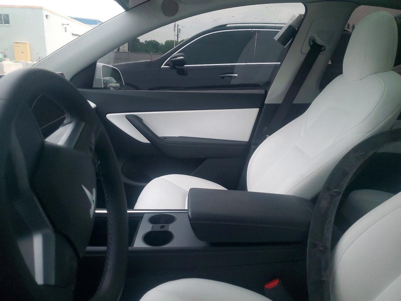 2022 Tesla Model Y - zdjęcie 7
