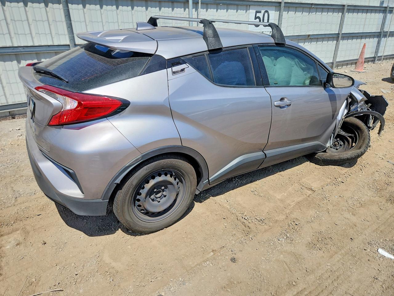 2019 Toyota C-Hr Le - zdjęcie 3