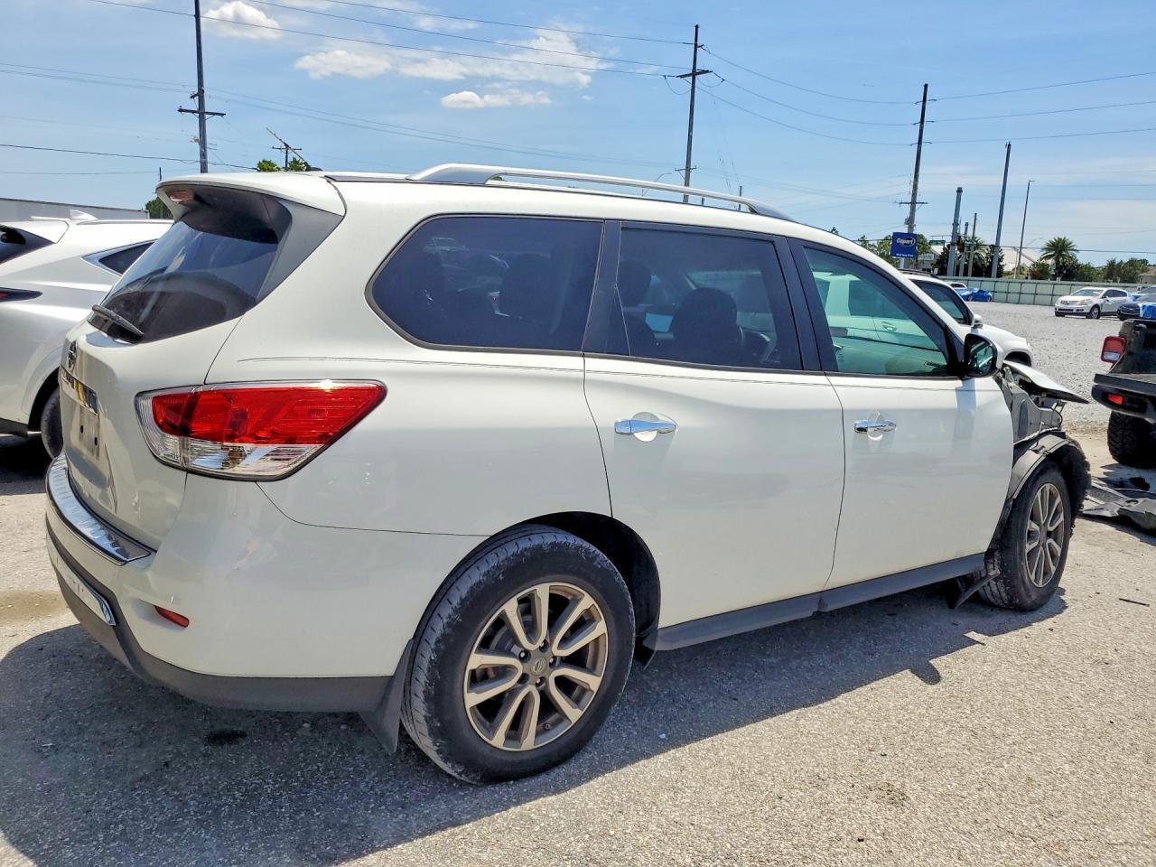 2015 Nissan Pathfinder S - zdjęcie 3