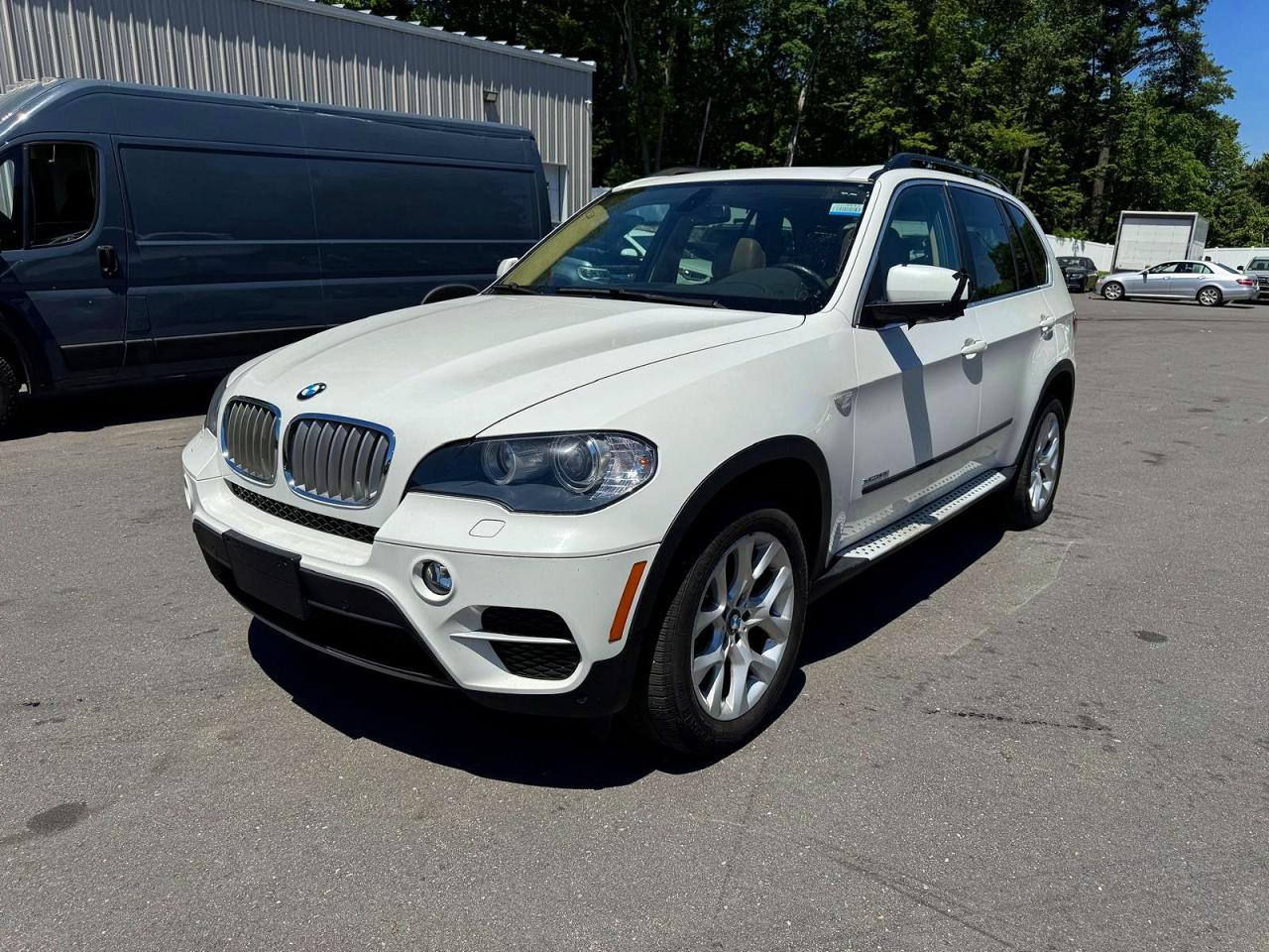 2013 BMW X5 xDrive35I - zdjęcie główne