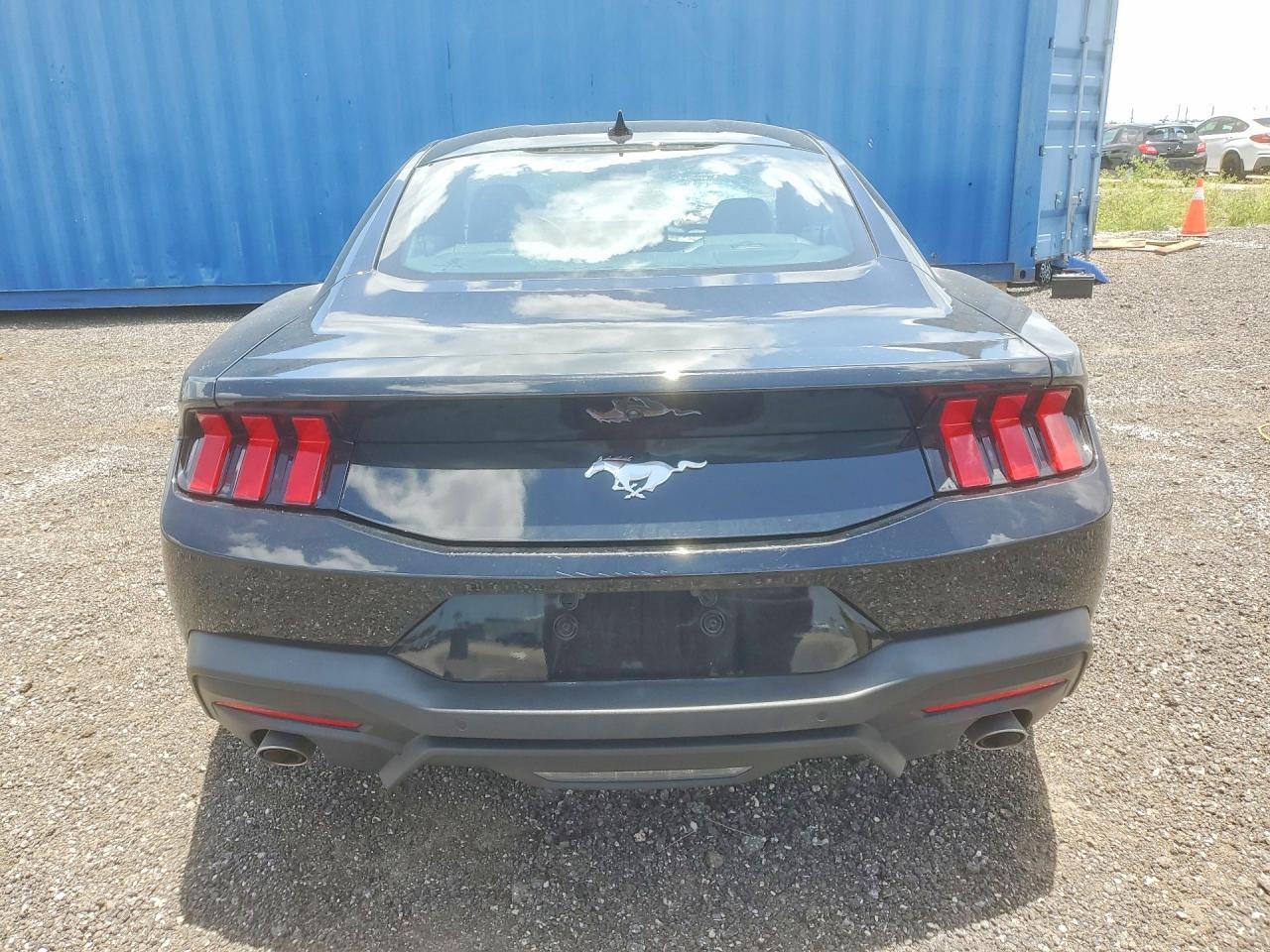 2024 Ford Mustang - zdjęcie 6