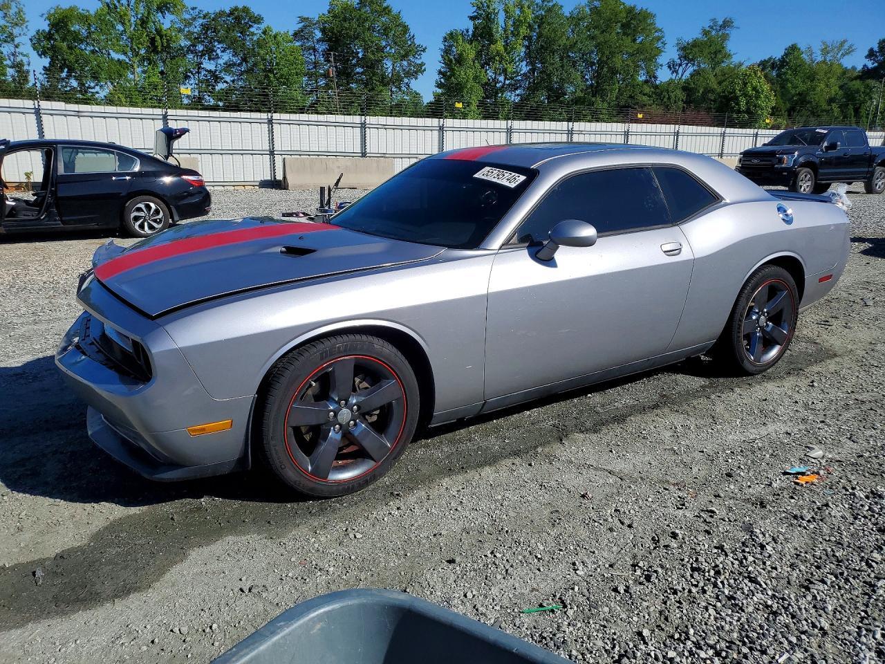2013 Dodge Challenger Sxt - zdjęcie główne
