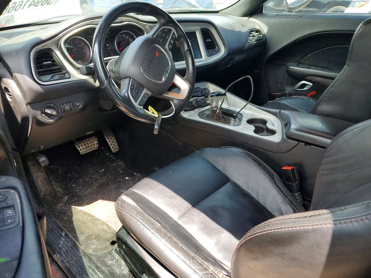 2016 Dodge Challenger R - zdjęcie 8