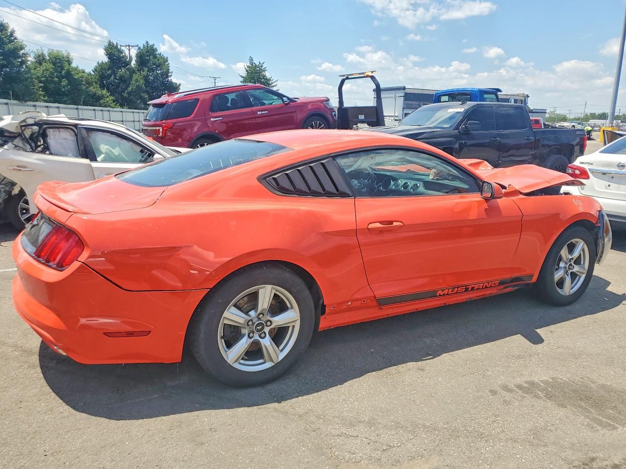 2015 Ford Mustang - zdjęcie 3