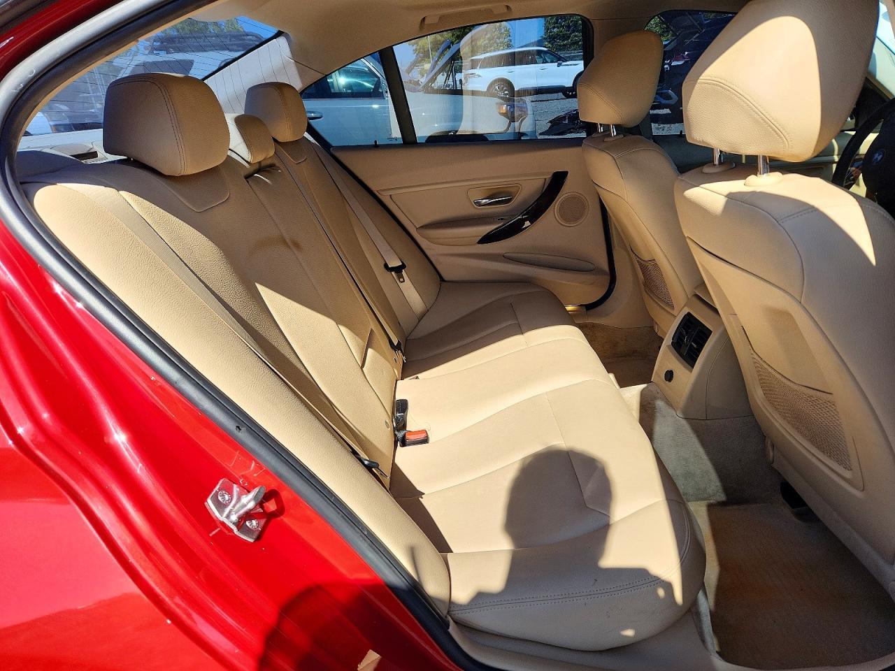 2015 BMW 320 I - zdjęcie 10