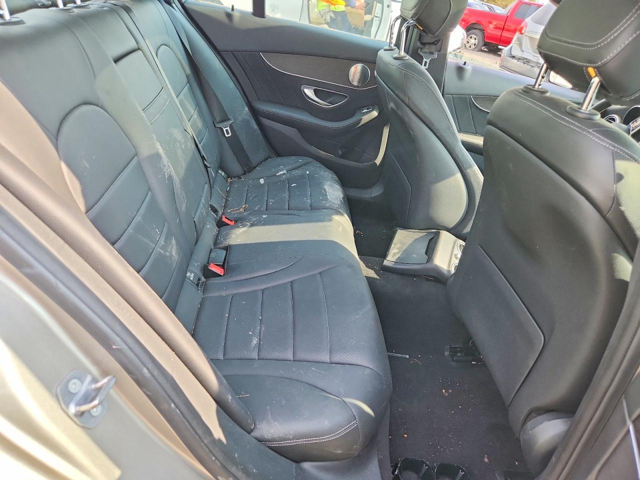 2020 Mercedes-Benz C 300 4Matic - zdjęcie 10