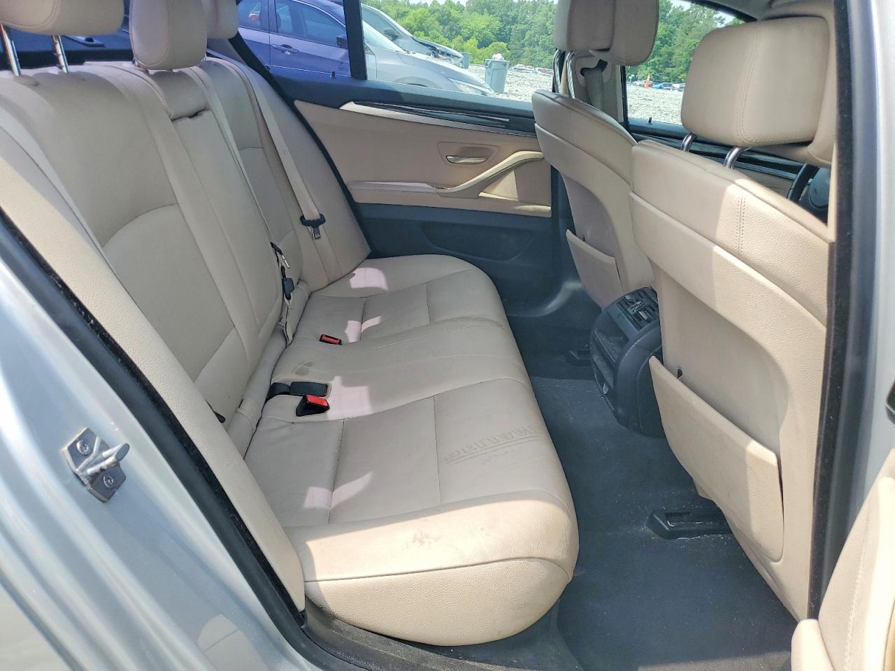 2013 BMW Seria 5 535i - zdjęcie 10