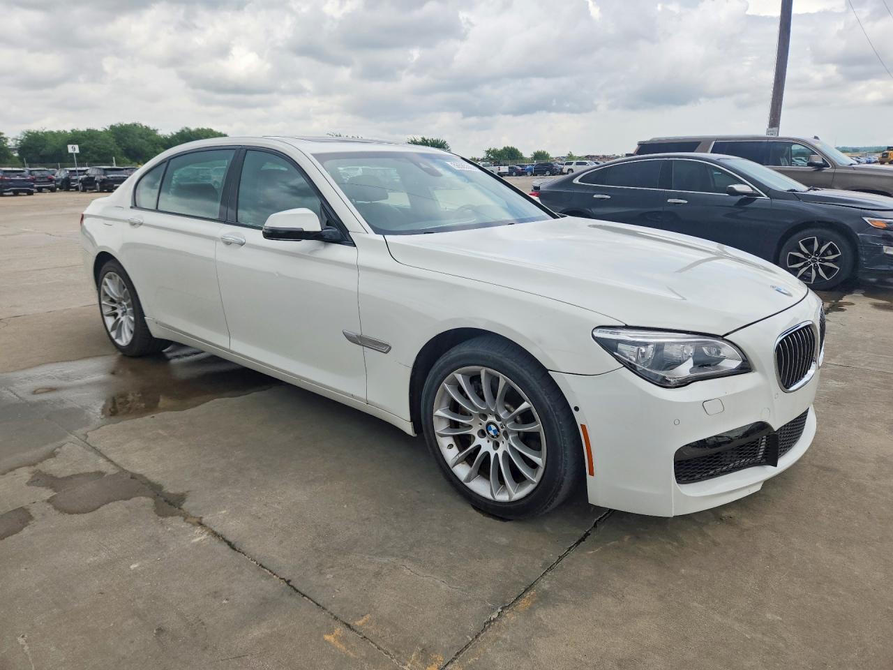 2014 BMW 750 Li - zdjęcie 4