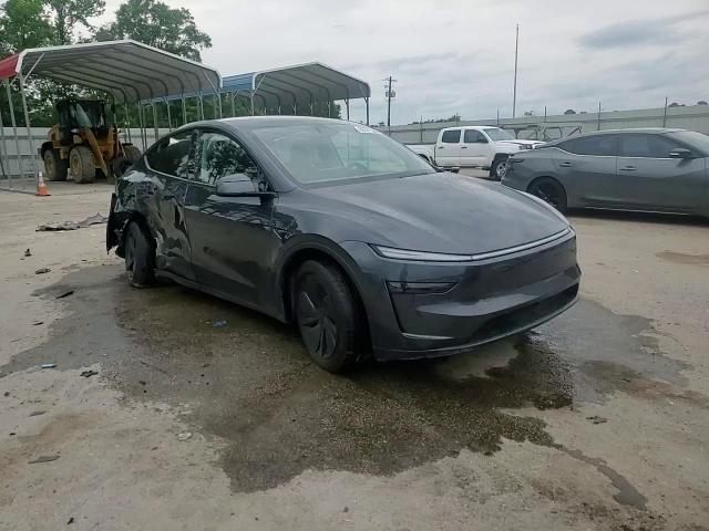 2026 Tesla Model Y - zdjęcie 14