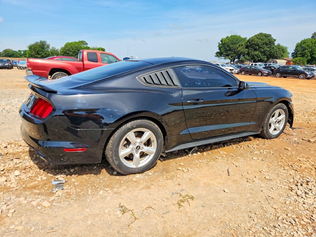2017 Ford Mustang - zdjęcie 3